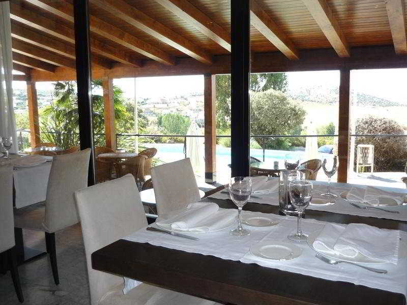 Bluecity Caceres Golf Restoran fotoğraf